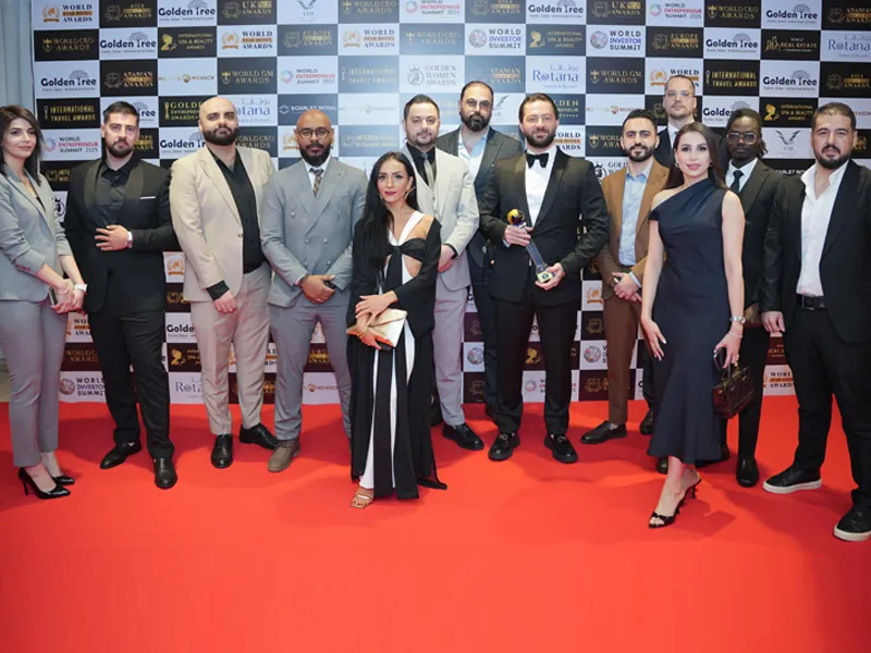 Winners Announcement & Red Carpet